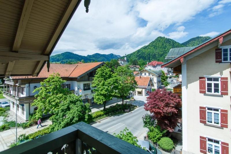 Cafe Chiemgau Und Gaestehaus Ruhpolding Eksteriør bilde